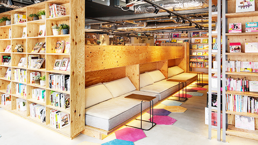 深夜2時の新宿「TSUTAYA BOOK APARTMENT」 | TABI LABO