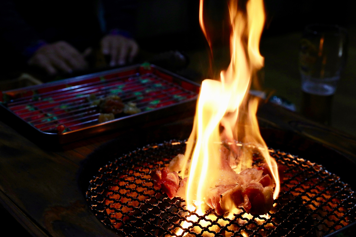 たどり着くまでに2度脅されて、食べたら3度驚いた「地鶏」