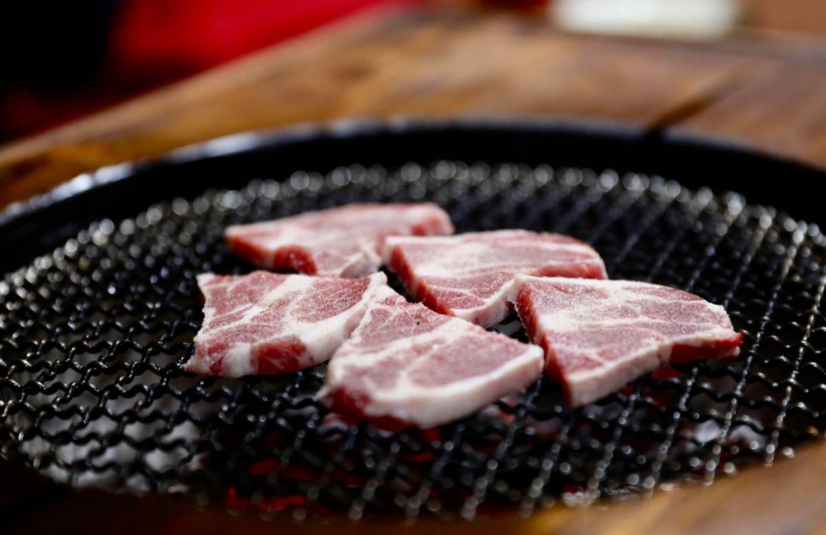 たどり着くまでに2度脅されて、食べたら3度驚いた「地鶏」