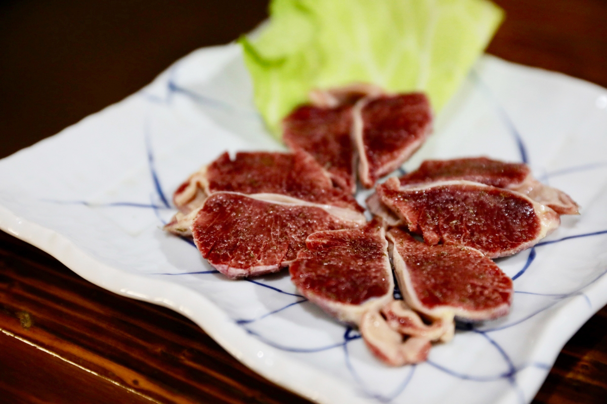 たどり着くまでに2度脅されて、食べたら3度驚いた「地鶏」