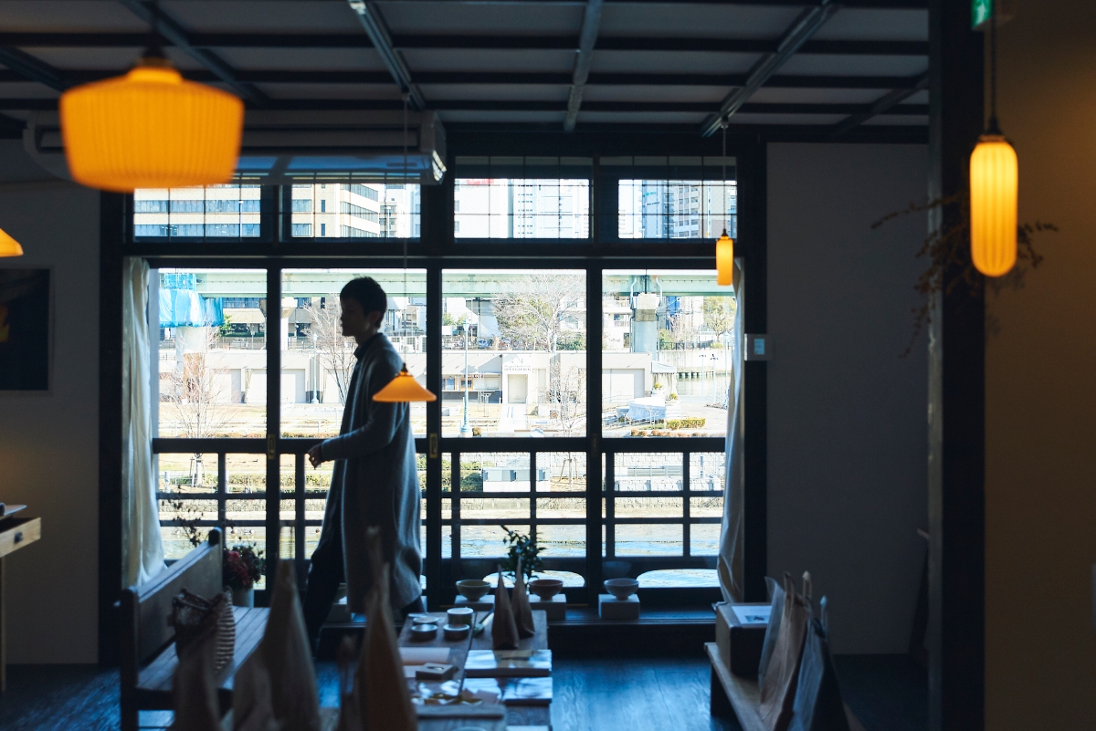 モノの背景を知る編集者が「店」を持つということ。