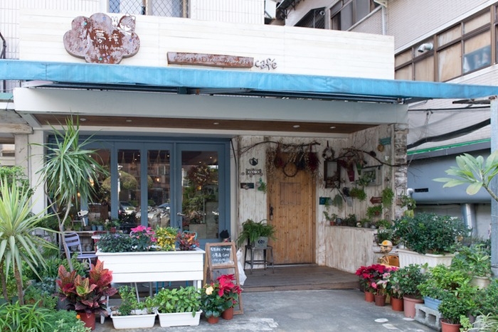 台北で人気の新カフェスタイル!ドライフラワーカフェとは?