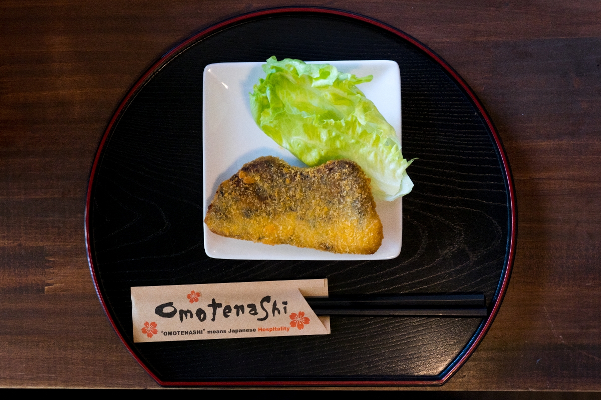 元トップ家電販売員が、筑波山のカフェでおせんべいを焼く理由