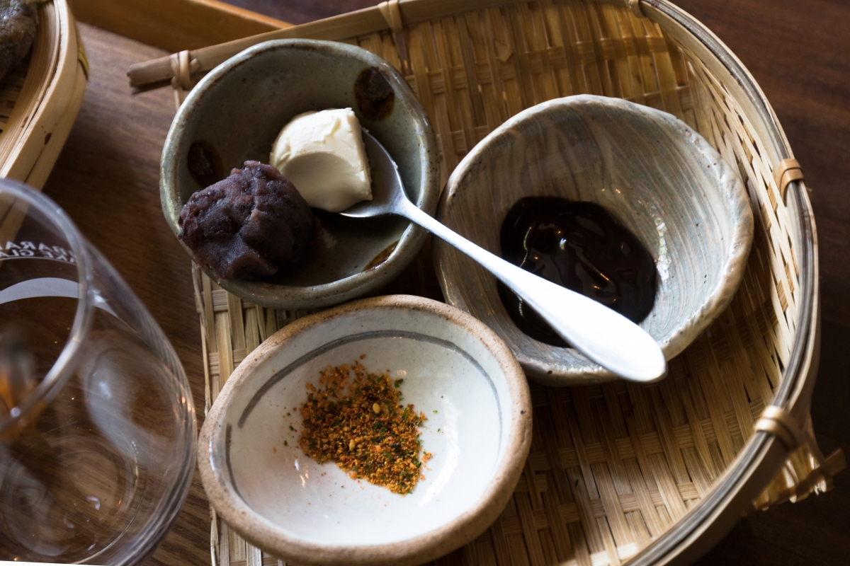 元トップ家電販売員が、筑波山のカフェでおせんべいを焼く理由