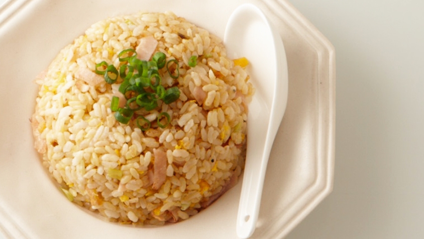 炒飯をパラッパラに炒めるヒミツ