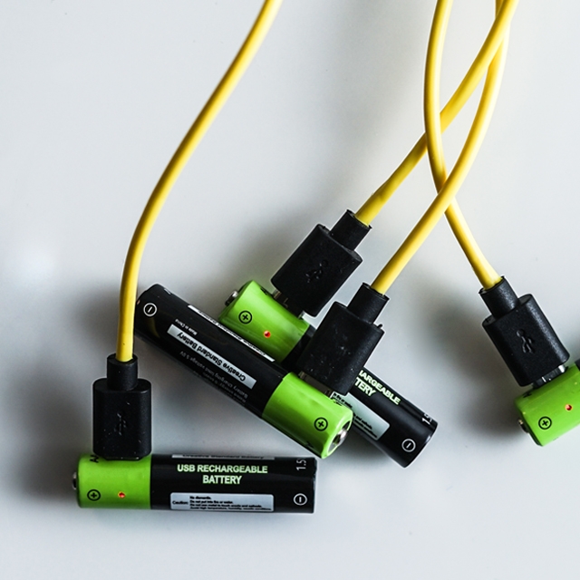 USBで充電できる乾電池