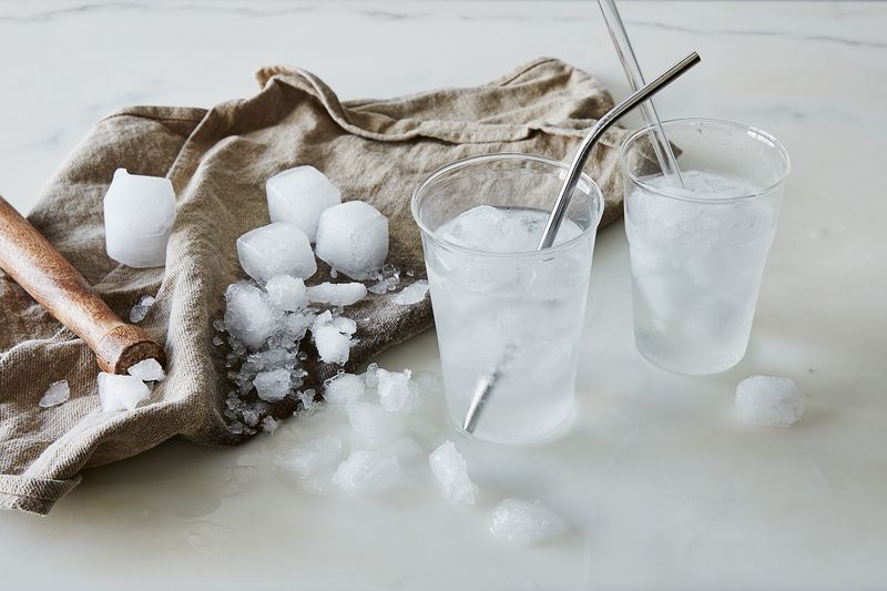 シャリふわ食感。歯ざわり最高の「アイス」は炭酸水でつくる!