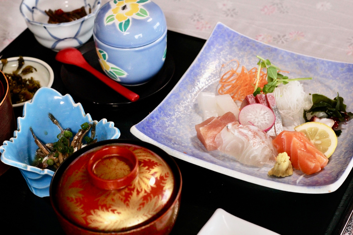 美味しいイカの穴場で地元の人に聞いた海鮮料理店まとめ