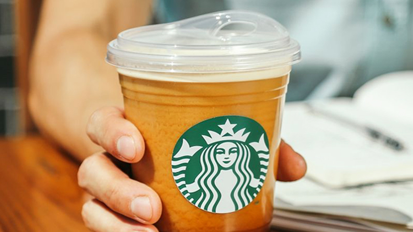 スタバがプラスチック製ストローの使用廃止へ!