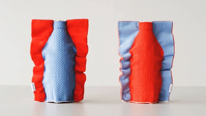 空のペットボトルが「花瓶」になるニット  TABI LABO