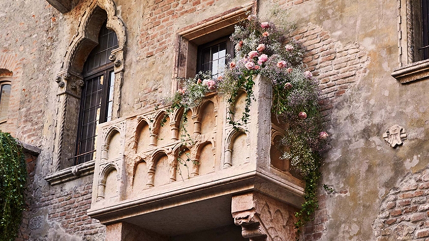 Airbnb が ロミオとジュリエット の舞台に泊まれる幸運なカップルを募集中 Tabi Labo