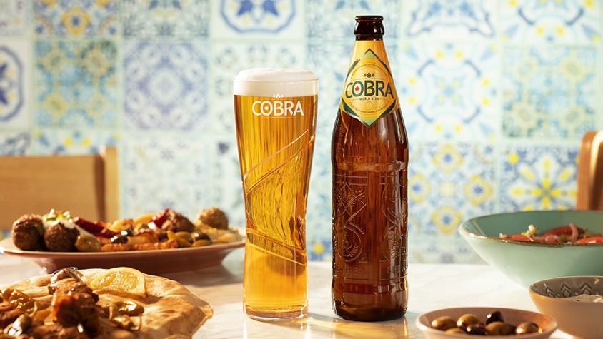 カレー専用に開発された英国発のビールの名は......「コブラ」！