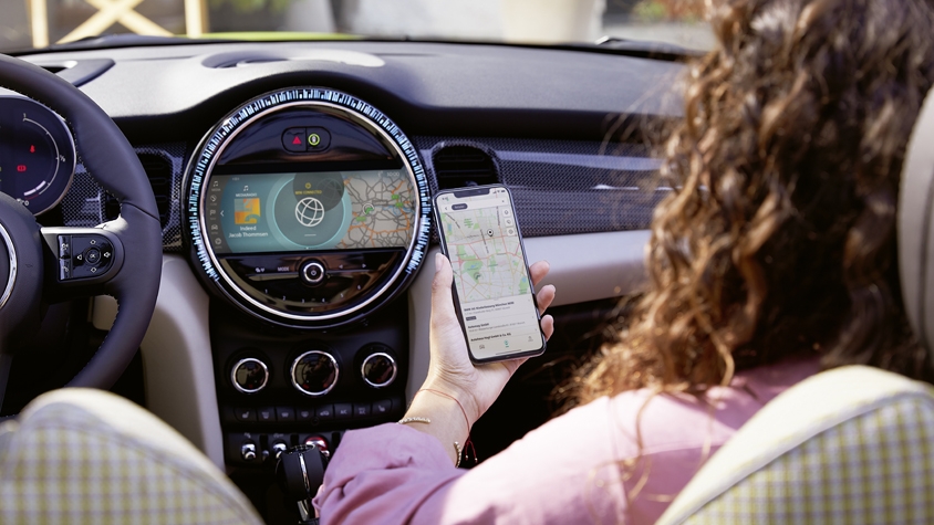 「BMW」と「MINI」が車両とスマートフォンを繋げるアプリをリニューアル