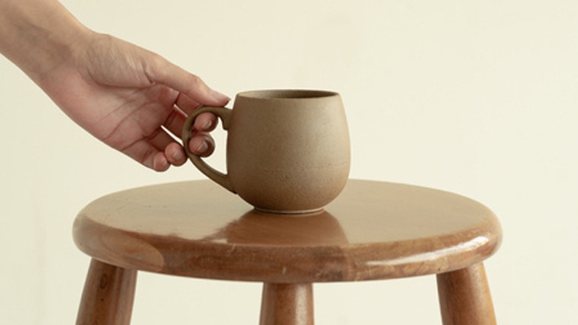 伝統工芸の「陶器ごみ」問題を解決するマグカップ