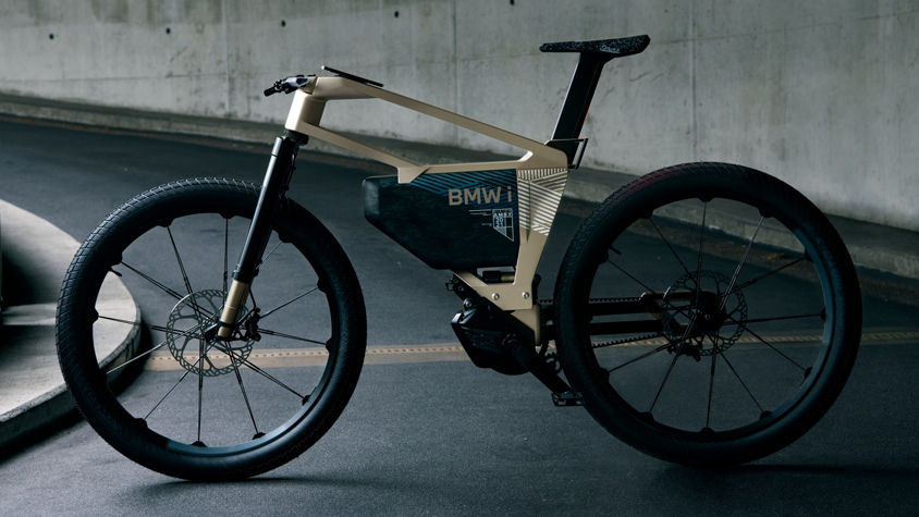 電動バイクにも電アシ自転車にもなる「BMW」の新型モビリティ
