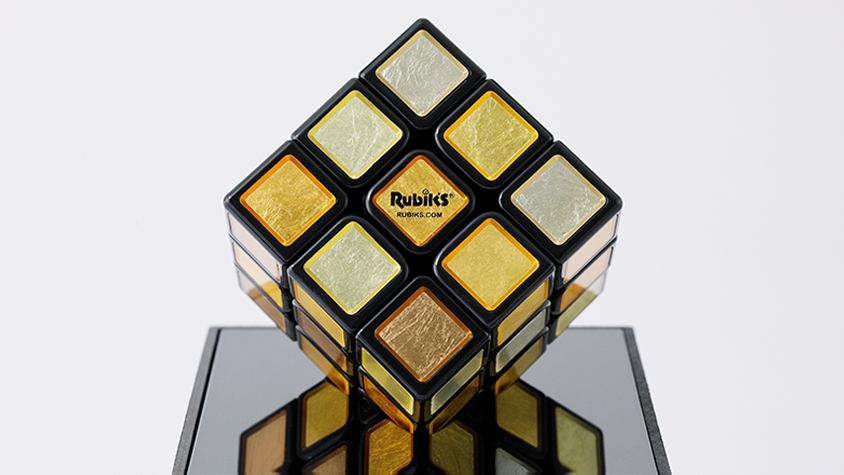 プレミアムバンダイから金箔のルービックキューブが発売。石川県の伝統