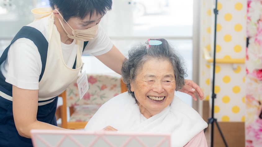 日本発「介護美容」とは？台湾・韓国が視察する理由 | TABI LABO