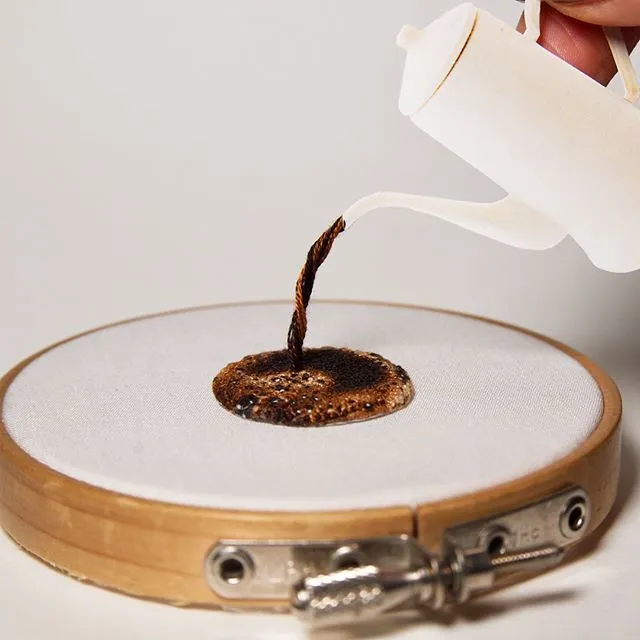 刺繍　3次元　コーヒー