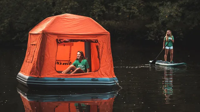 移動式、水の上をたゆたうテント「Shoal Tent」