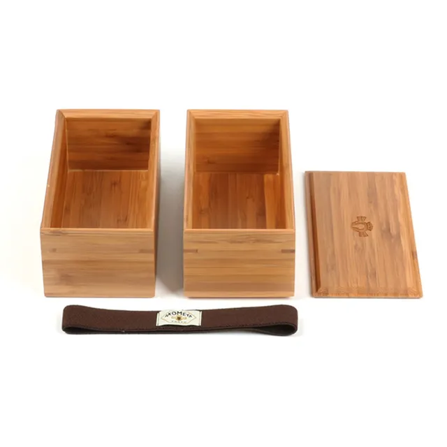 AKOMEYA TOKYOが、老舗創作竹芸品メーカー・公長斎小菅と作ったオリジナルの二段弁当箱。