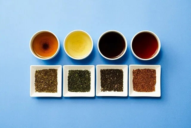 「O-CHA」の茶葉とお茶