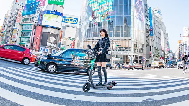 電動キックボードでもバイクでもない「新時代のモーターサイクル