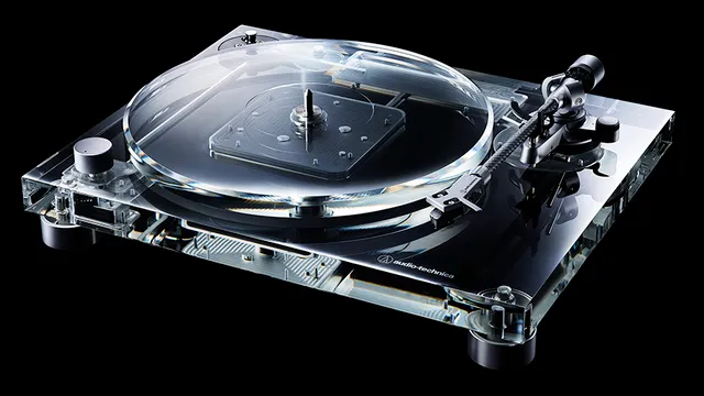 透明なスピーカーで話題の「Transparent」より、新たに「ターン