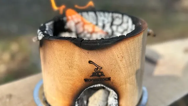 台湾発アウトドアブランド「FIELD WORKS」が無骨で木目が美しい