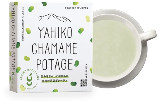 YAHIKO CHAMAME POTAGEのパッケージ箱とカップに注がれた茶豆ポタージュ
